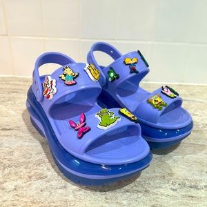 CROCS Mega Crush Sandal Size 8 w/ Nickelodeon Jibbitz